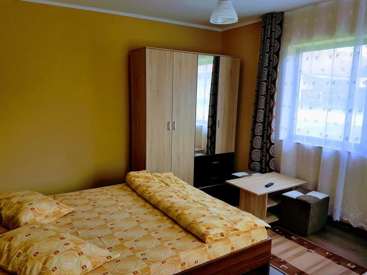 Casa Sallai Apartment โซวาตา ภายนอก รูปภาพ